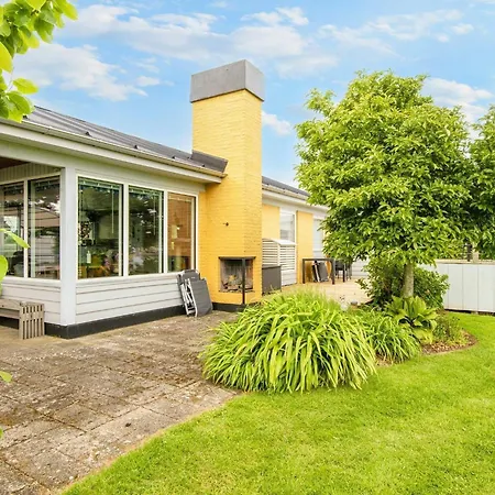 6 Person Holiday Home In Hejls-By Traum Hejls
